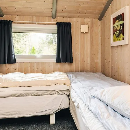 8 Person In Gilleleje-by Traum *