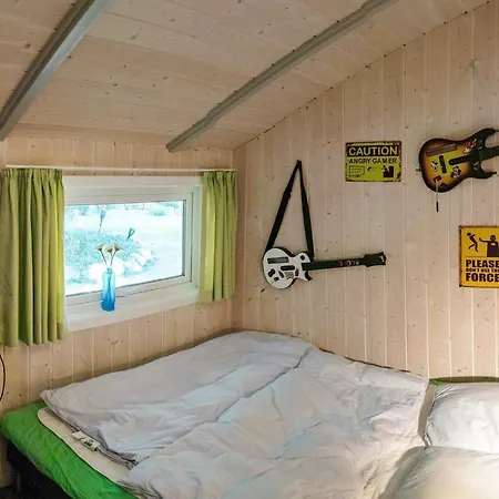 8 Person In Gilleleje-by Traum *