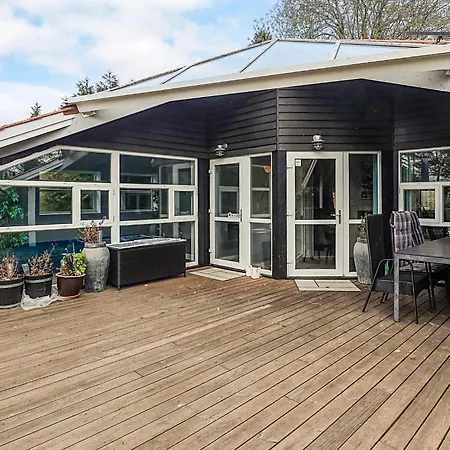 8 Person In Gilleleje-by Traum * Gilleleje